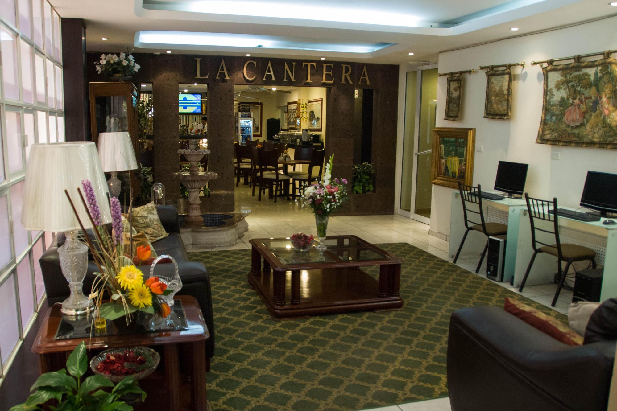 Hotel Rincon Real Suites Durango Extérieur photo