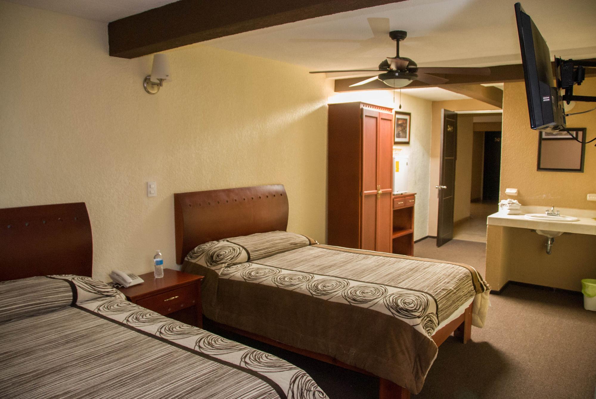 Hotel Rincon Real Suites Durango Extérieur photo