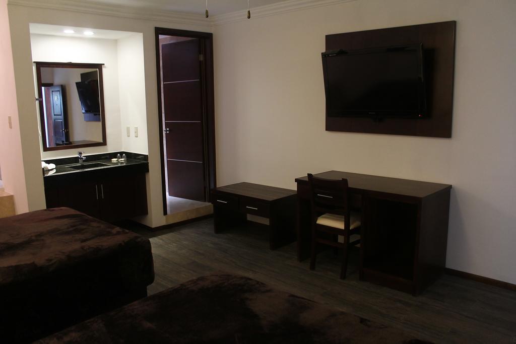 Hotel Rincon Real Suites Durango Extérieur photo