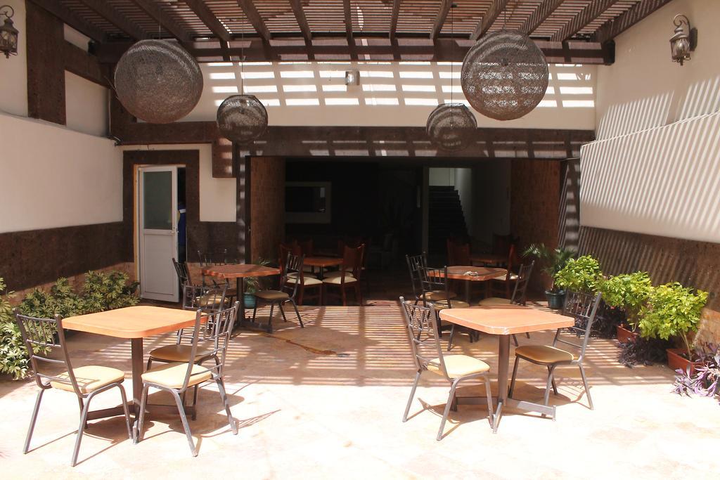 Hotel Rincon Real Suites Durango Extérieur photo