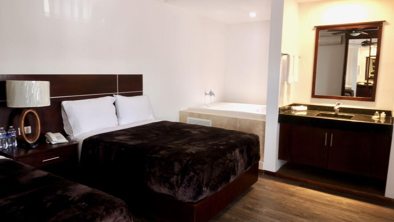 Hotel Rincon Real Suites Durango Extérieur photo